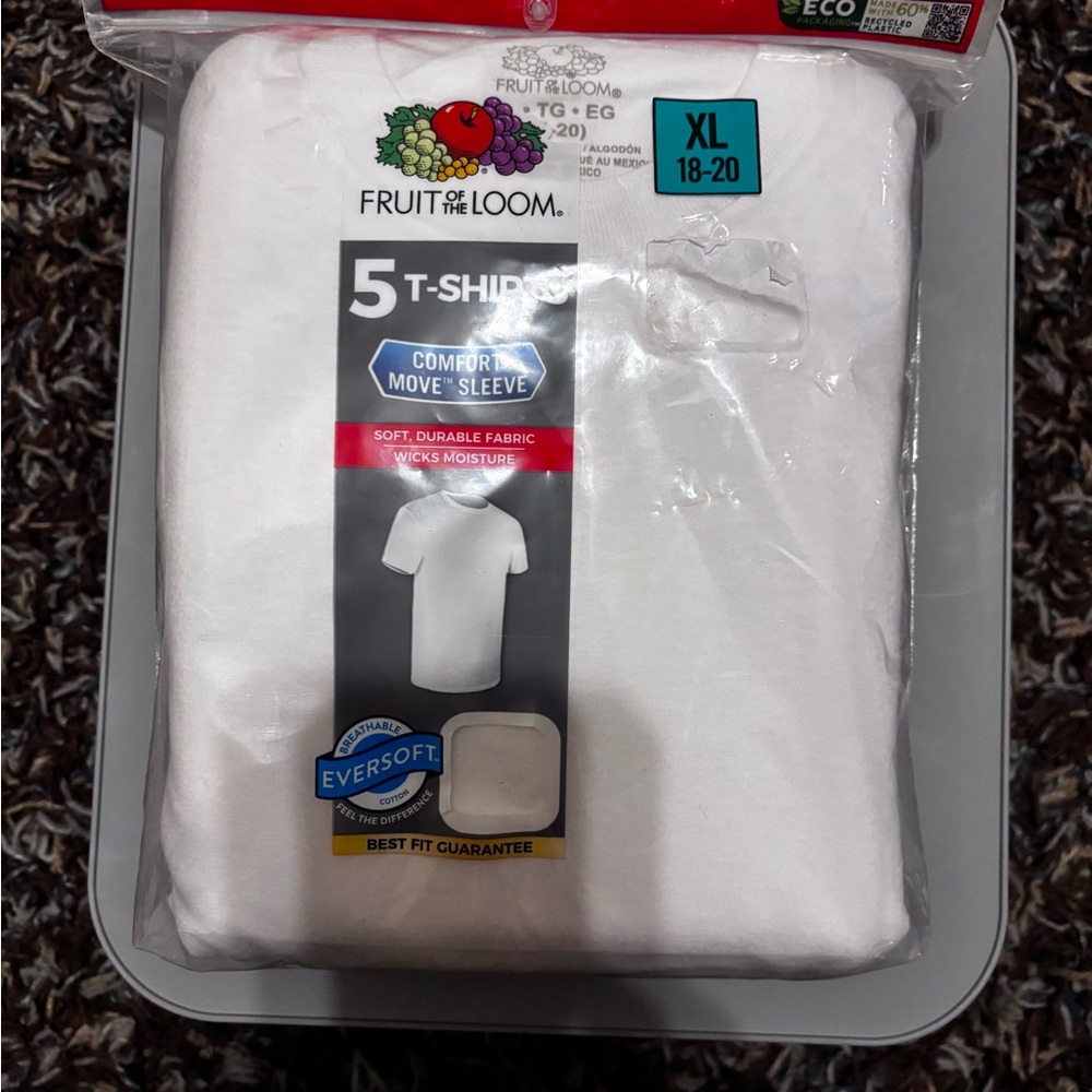 Fruit of the Loom White T-Shirt Set of 5
Size XL (18-20)